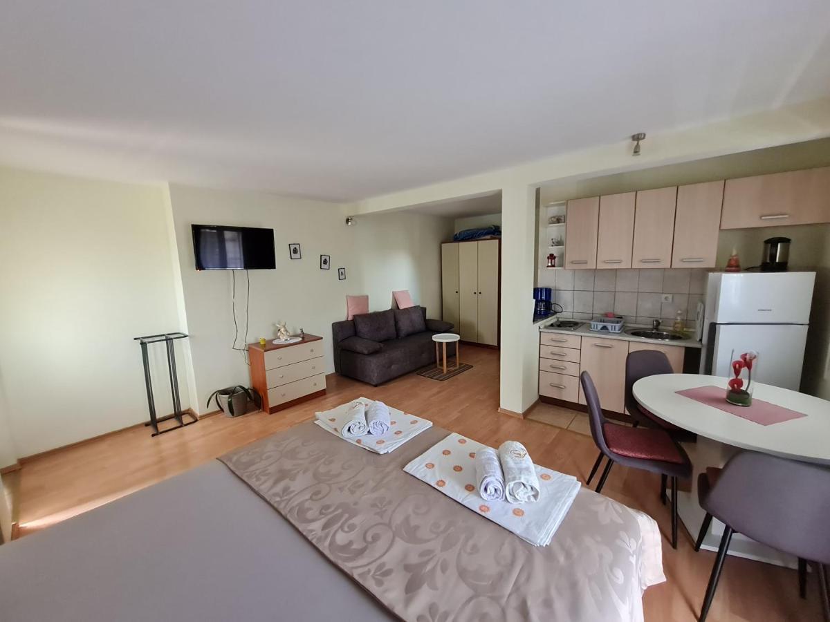 Apartments Bosnjak 希贝尼克 外观 照片