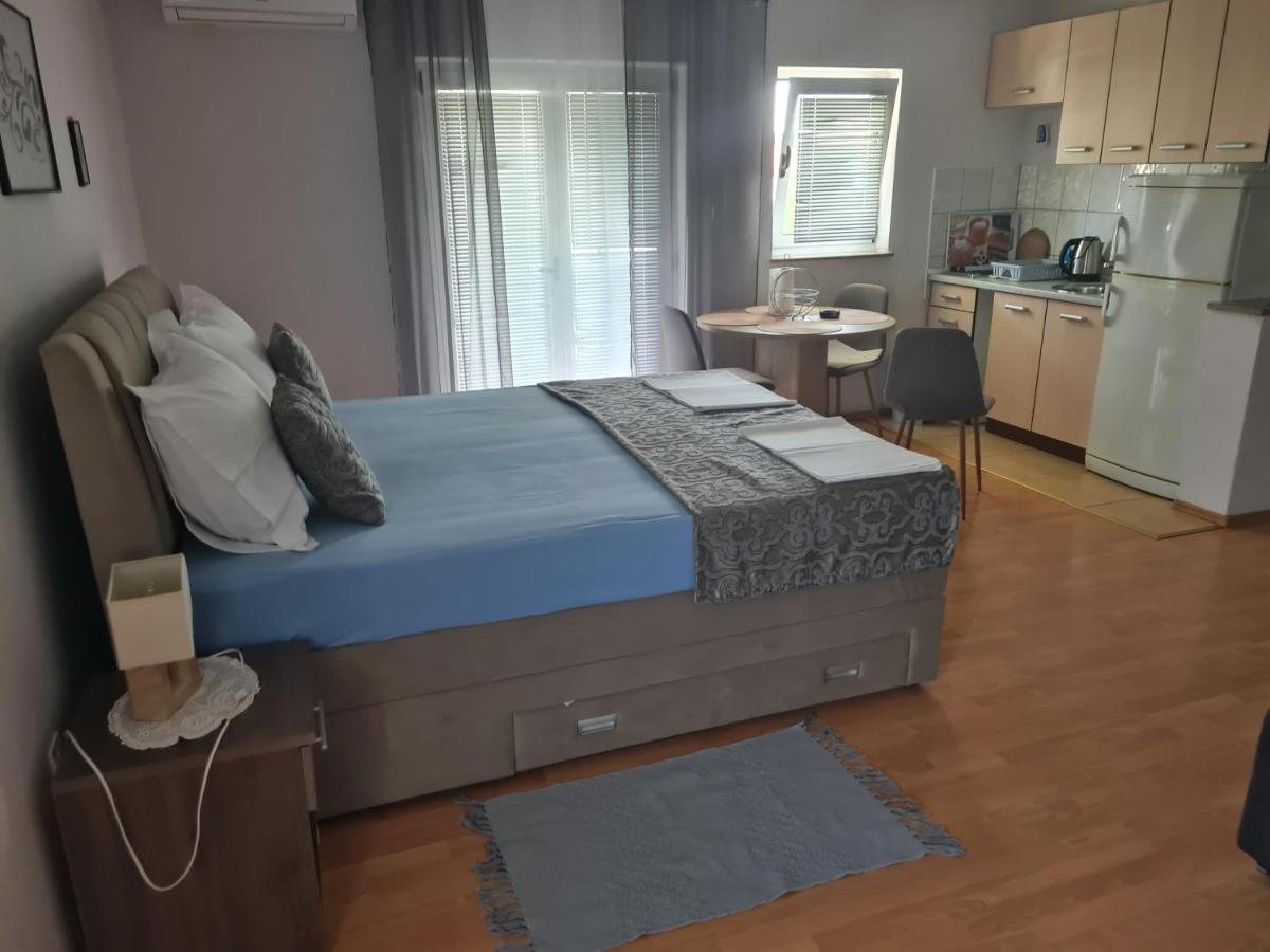 Apartments Bosnjak 希贝尼克 外观 照片