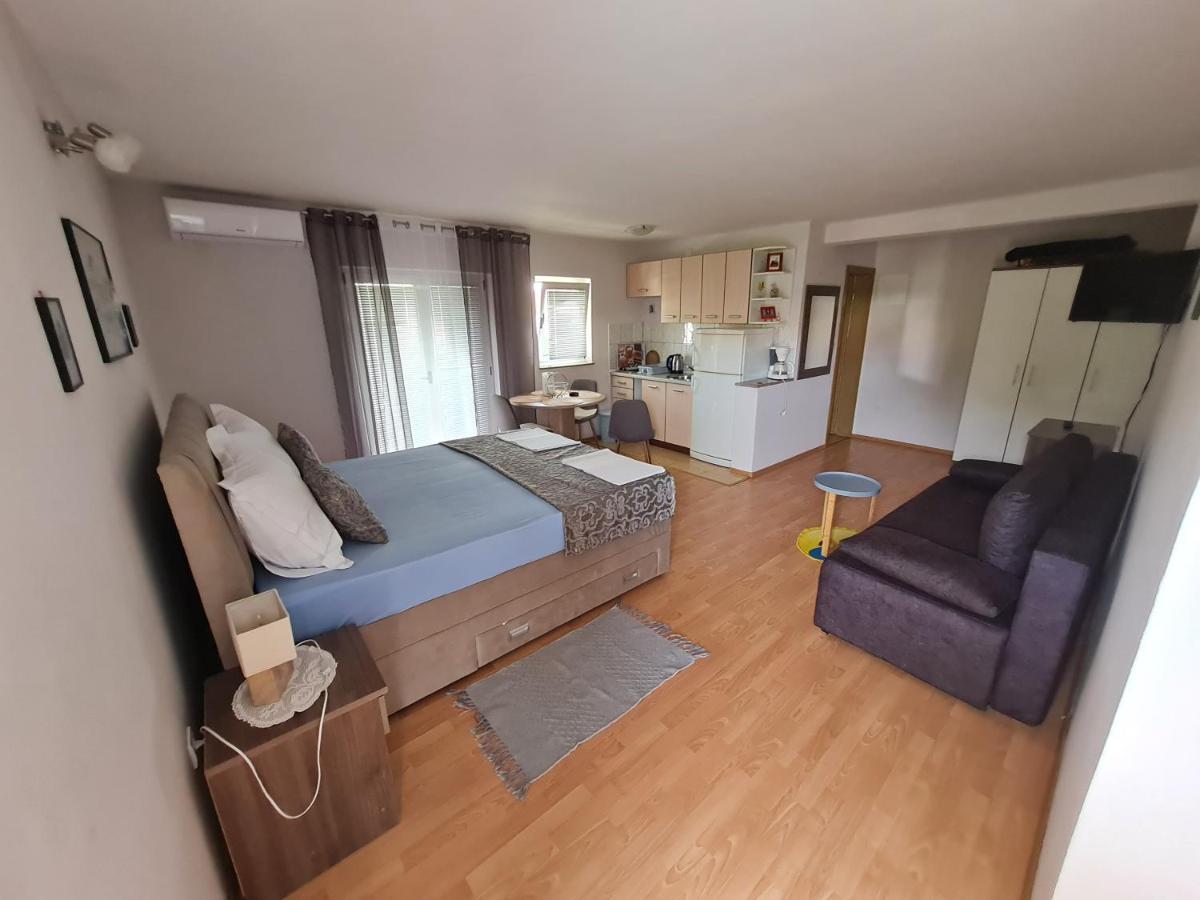 Apartments Bosnjak 希贝尼克 外观 照片